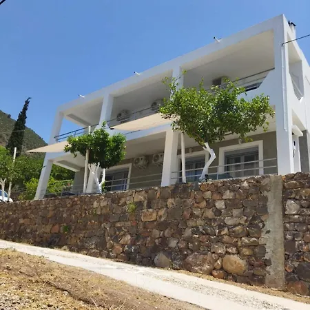 Appartement Secluded Méthana