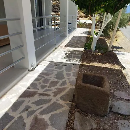 Secluded Appartement Méthana